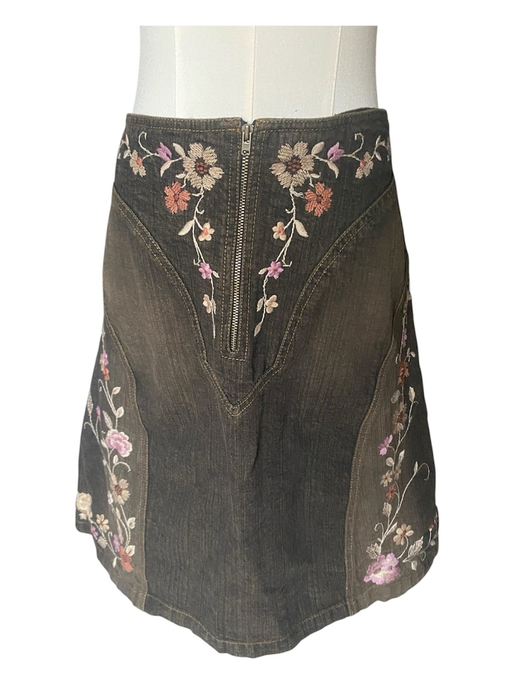 Y2K Apostrophe Embroidered Denim Skirt